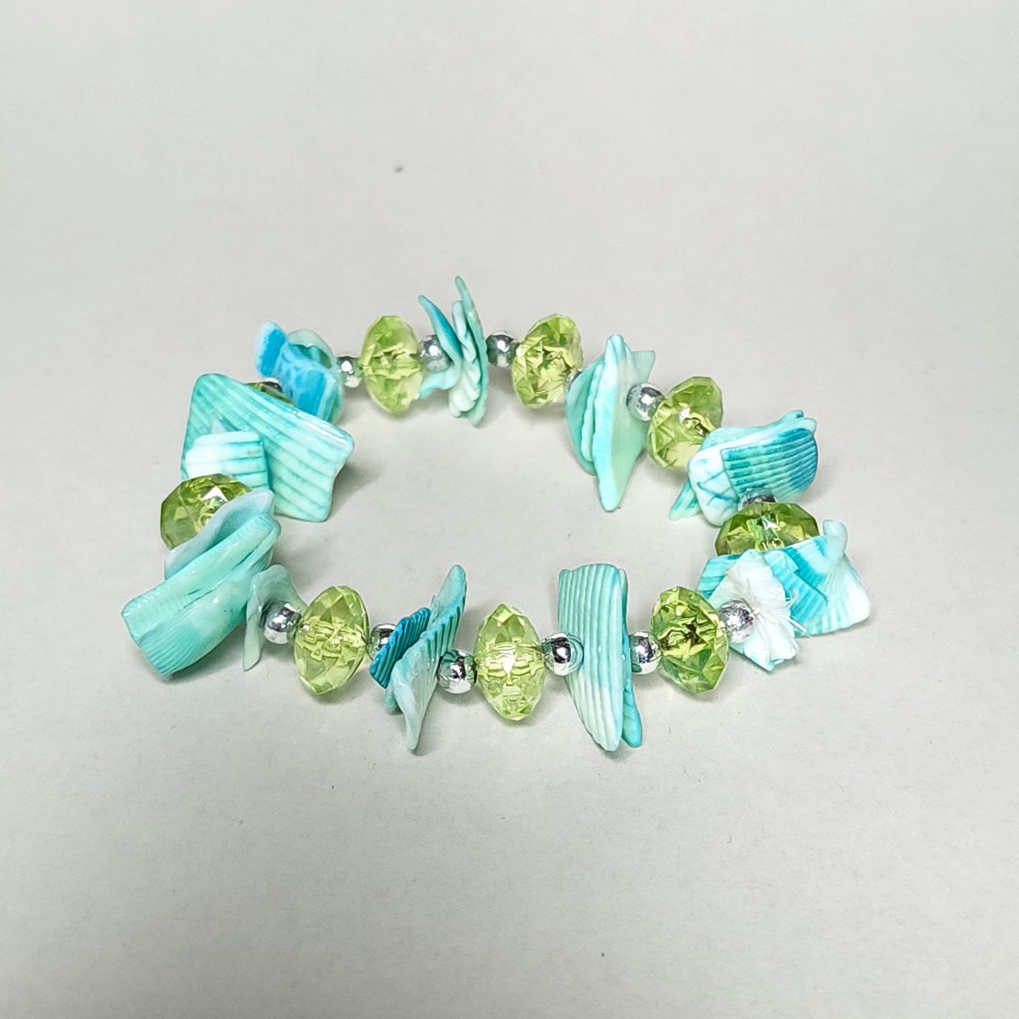 Shell bead bracelet