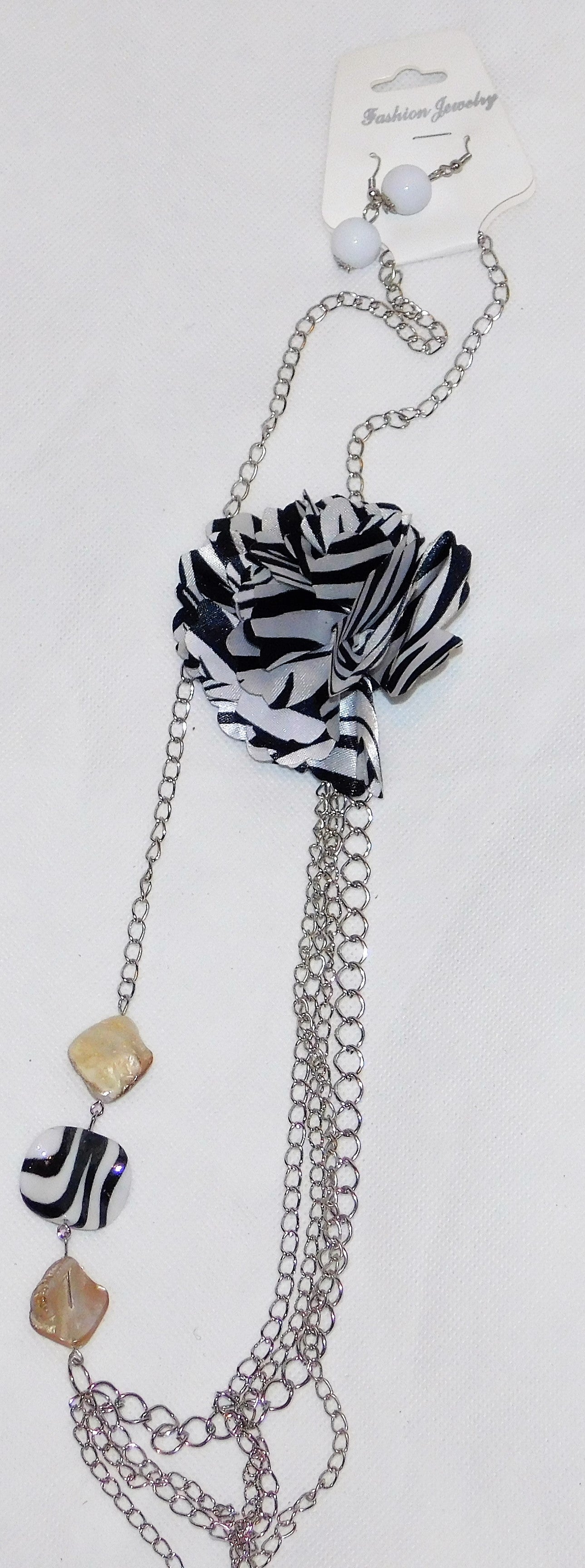 Flower chain necklace - A Purple Box Co.